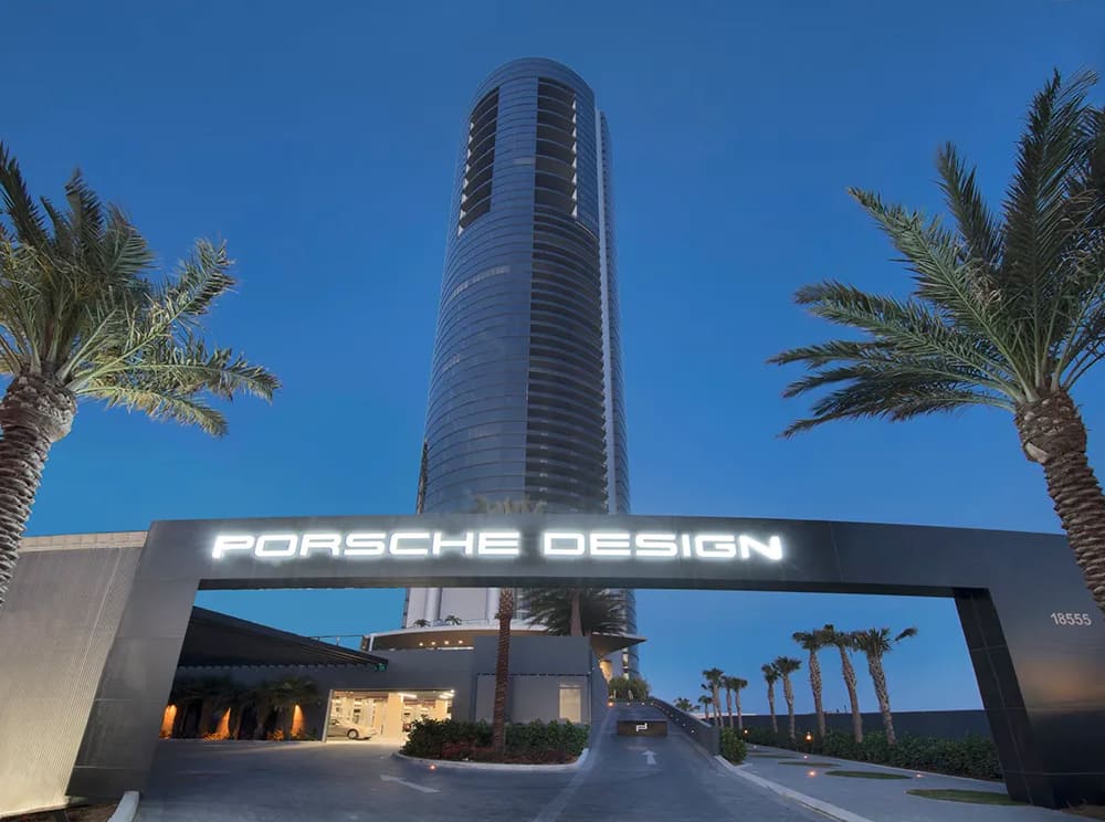 peoplevine-robb-report-0823-9-2.jpg